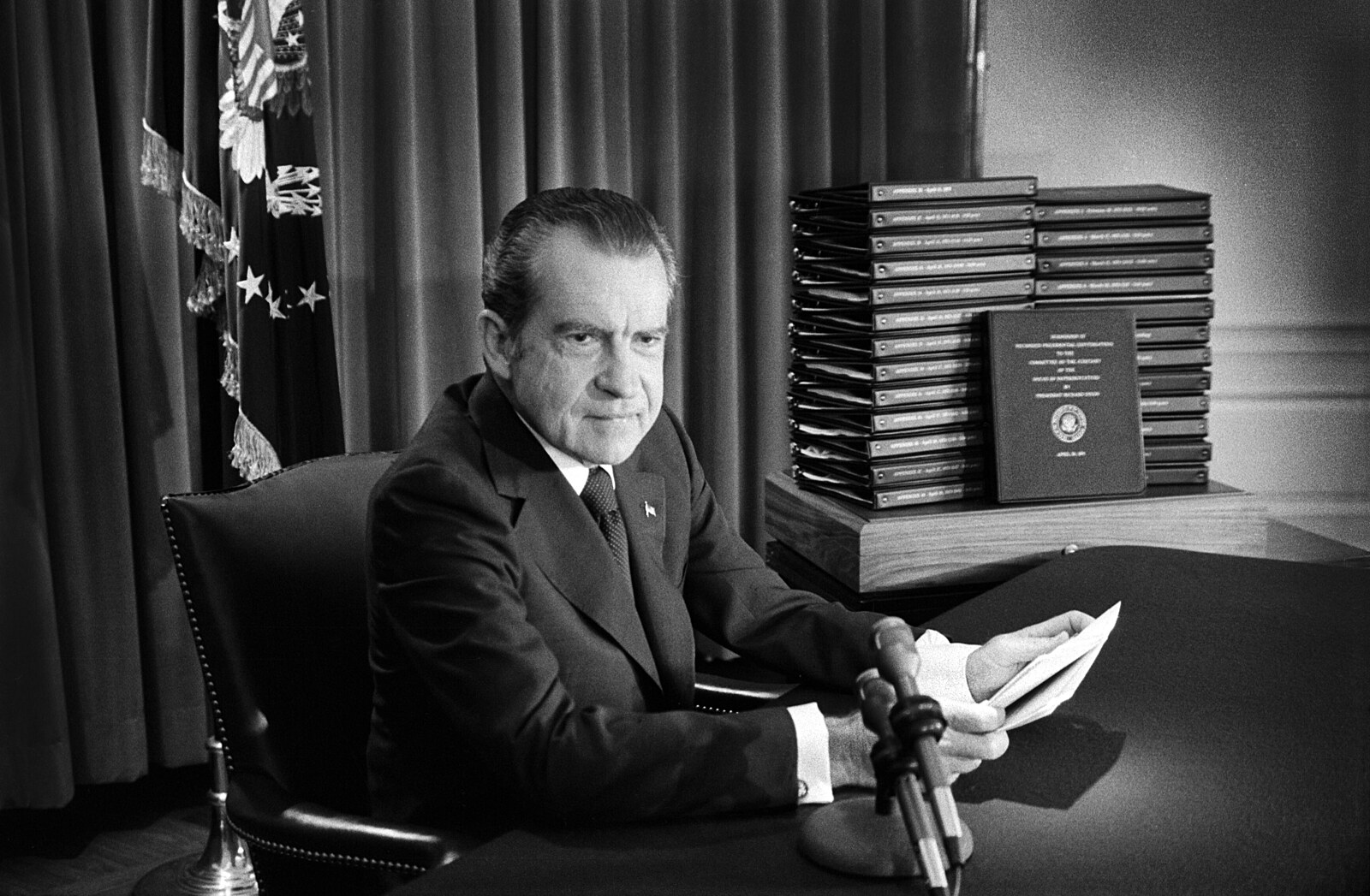 KOMENTÁŘ: Vance tvrdí, že Watergate by dnes byla směšná. I to přináší nová vlna Nixonmaxxingu