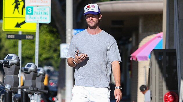 LOS ANGELES, KALIFORNIE � 18. ��jna: Patrick Schwarzenegger byl zachycen 18. ��jna 2022 v Los Angeles v Kalifornii. (Foto: Bellocqimages/Bauer-Griffin/GC Images)