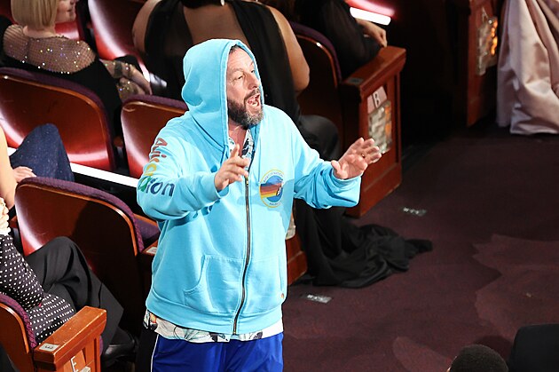 Adam Sandler na 97. ro�n�ku p�ed�v�n� Oscar�, kter� se konal v Dolby Theatre...