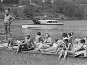 Dobový snímek z koupali�t� �luté lázn� v Praze. (24. �ervence 1969)