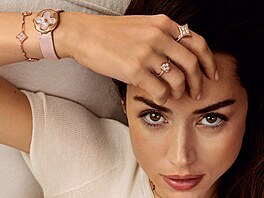 Zna�ka Louis Vuitton do kolekce �perk� Color Blossom p�idala �tve�ici...