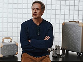 Louis Vuitton Horizon Aluminium