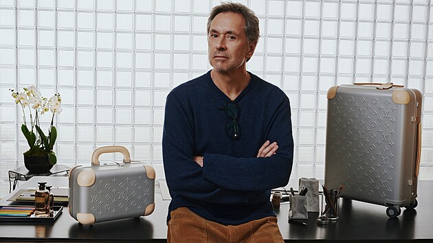 Louis Vuitton Horizon Aluminium