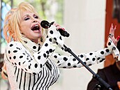 Dolly Partonová vystupuje 13. kv�tna 2014 v po�adu NBC �Today� v New Yorku.