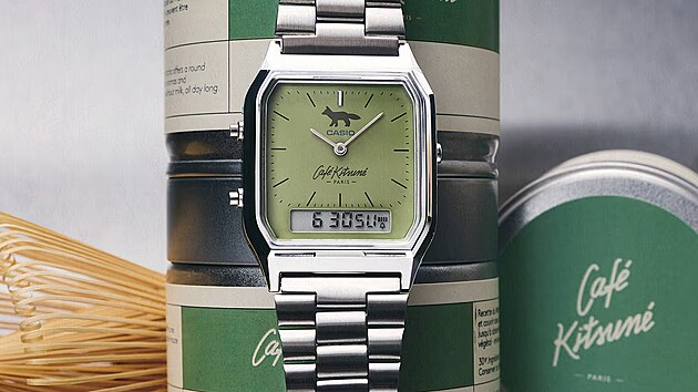 Casio AQ-230, malé obdélníkové hodinky kombinující klasické analogové ručičky s...