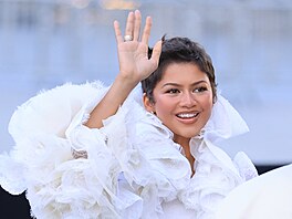 Zendaya na p�ehlídce Louis Vuitton, b�hem ní� módní d�m p�edstavil dámskou...