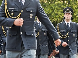 Slavnostn vyazen absolvent Univerzity obrany v Brn