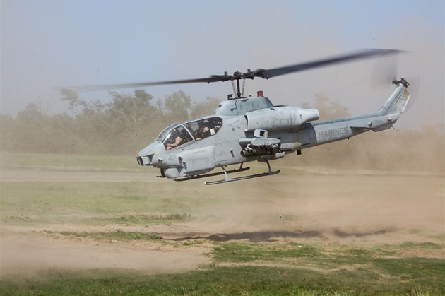Vrtulník AH-1W Super Cobra americké námoní pchoty