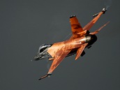 Letoun F-16 Demo Team nizozemského Královského letectva