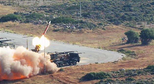 Střela patriot na alianční protiraketové instalaci (NATO Missile Firing