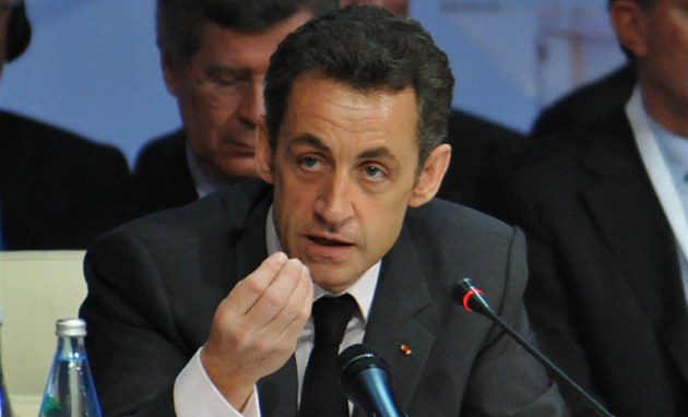 Nicolas Sarkozy sklízí za své rozhodnutí o pedasném odchodu z ISAF kritiku.