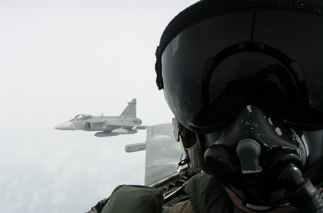 Elitní etí letci s letouny Jas-39 Gripen na cviení Arctic Tiger v Norsku 