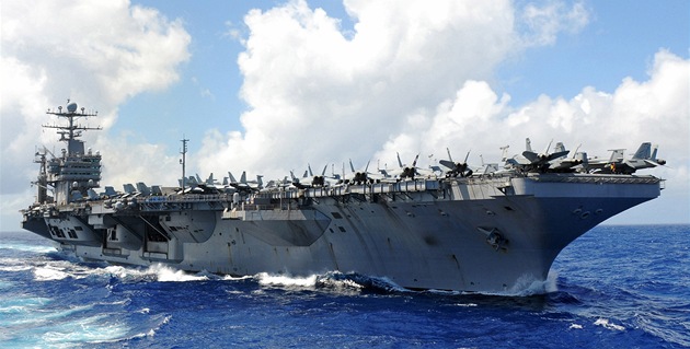 Americká letadlová loď USS Abraham Lincoln. Ilustrační foto.