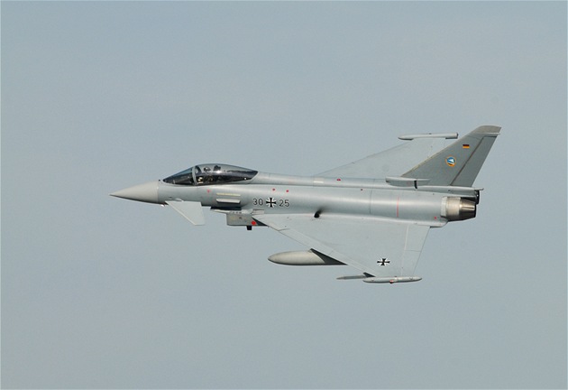 Německá armáda příští rok provede jen minimum nákupů, budou mezi nimi nimcéně letouny Eurofighter.