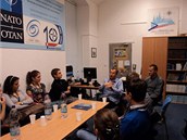 Debata se srbskmi studenty v IC NATO (19.10. 2012).