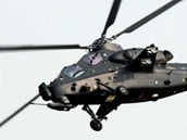 nsk vrtulnk WZ-10 a americk stroj AH-64 Apache
