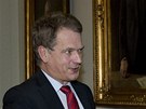 Finsk prezident Sauli Niinist se zdrav s generlnm tajemnkem NATO Andersem