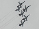 Vystoupen akrobatick skupiny Turkish Stars na Dnech NATO v Ostrav