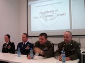 Debata se studenty českého modelu kongresu USA v IC NATO (5.10.2013).