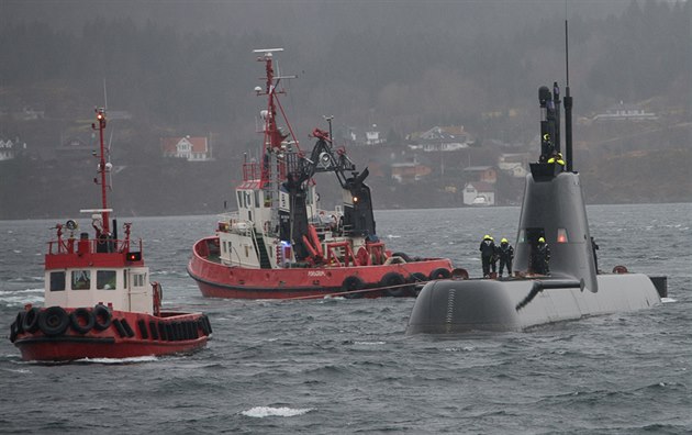 Portugalská ponorka poblíž přístavu v norském Bergenu