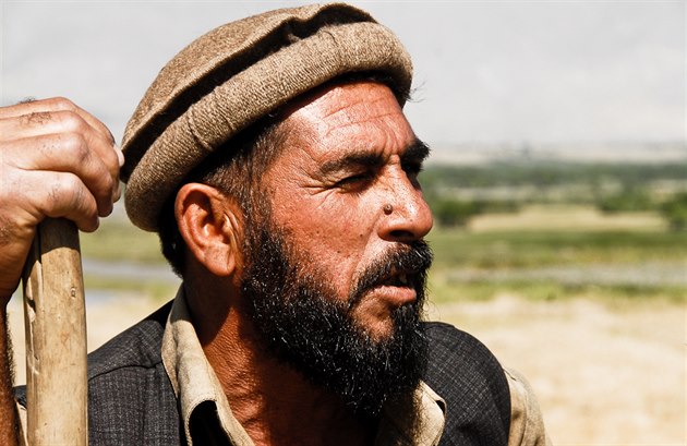 Farmář v afghánském Bagrámu
