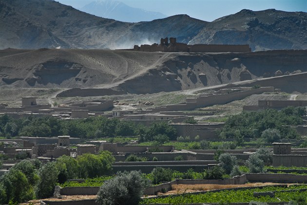 Okolí základny v afghánském Bagrámu