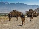 Čeští vojáci na patrole v okolí afghánského Bagrámu