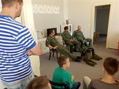 Návštěvy pilotů Vzdušných sil AČR v dětských domovech během Dnů NATO v Ostravě (19.9. 2014)