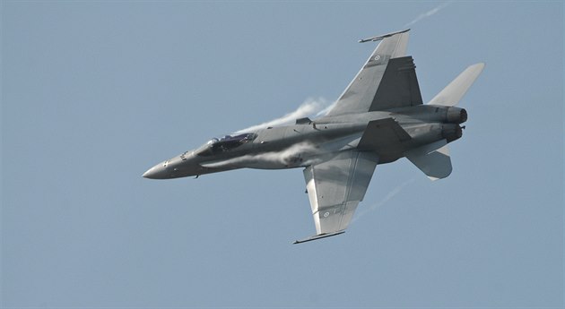 Letoun F-18 finského letectva. Ilustrační foto.