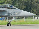 astnci Dn NATO v Ostrav piltaj na monovsk letit. Letoun JAS-39...