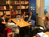 Debata se studenty gymnázia v IC NATO (23.10.2014)