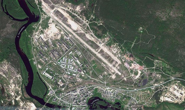 Ruská vojenská základna u msta Alakurtti poblí finských hranic