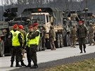 Americk konvoj dopluje palivo ped Bohumnem