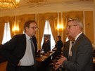 esk velvyslanec pi EU Martin Povejil s bvalm velvyslancem v USA a v Rusku...