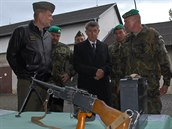Ministr financí Andrej Babiš (ANO) u 73. tankového praporu v Přáslavicích