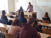 Lubomír Světnička při diskuzi se studenty Masarykovy univerzity.