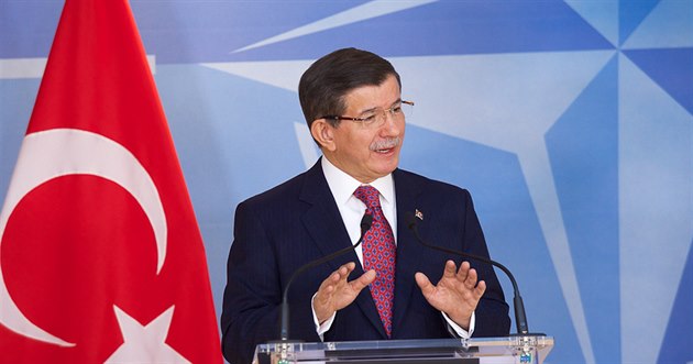 Turecký premiér Ahmet Davutoglu