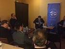 Velvyslanec Rudolf Jindrk na debat IC NATO 2.12.2015.