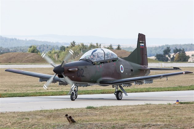 Pilatus PC-9M slovinského letectva na cviení Ample Strike v Námti nad Oslavou