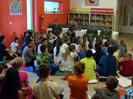 Debata s příslušníky ozbrojených sil USA na
               základní škole Ostrčilova v Ostravě 16.9.2016.