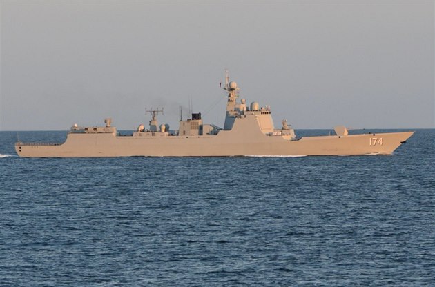 Moderní čínský torpédobrec Che-fej v Severním moři