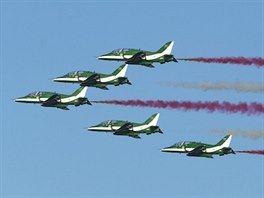Aerobatick skupina Saudi Hawks ze Saudsk Arbie na letounech Hawk