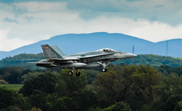 Letoun CF-188 Hornet kanadských vzduných sil na Dnech NATO v Ostrav