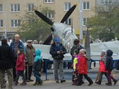 Model druhovlenho stroje Spitfire na hlavn td v Ostrav-Porub