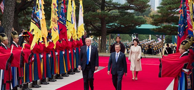 Uvítání amerického prezidenta Donalda Trumpa v Jižní Koreji jeho tamním...
