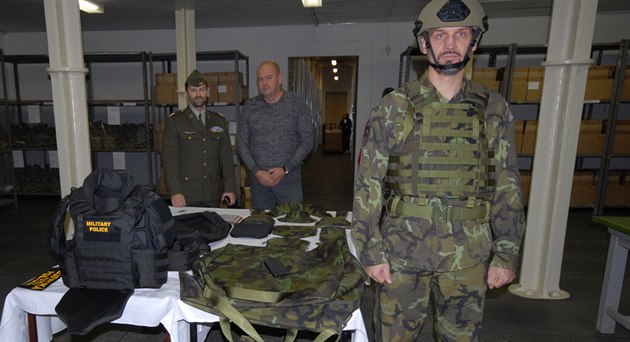 Armáda dostala první dodávku nových balistických vest, bude jich 5 500 -  Natoaktual.cz