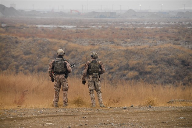 Čeští vojáci v afghánském Bagrámu