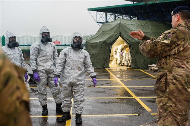 Na místo útoku nervovou látkou v Salisbury byla povolána britská armáda