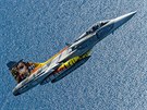 Pilot Ivo Kardo s Gripenem bhem Eurasia Airshow v Turecku