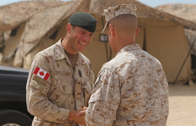 Kanadský generál, který velel výcvikové misi NATO v Iráku. Ilustrační foto.